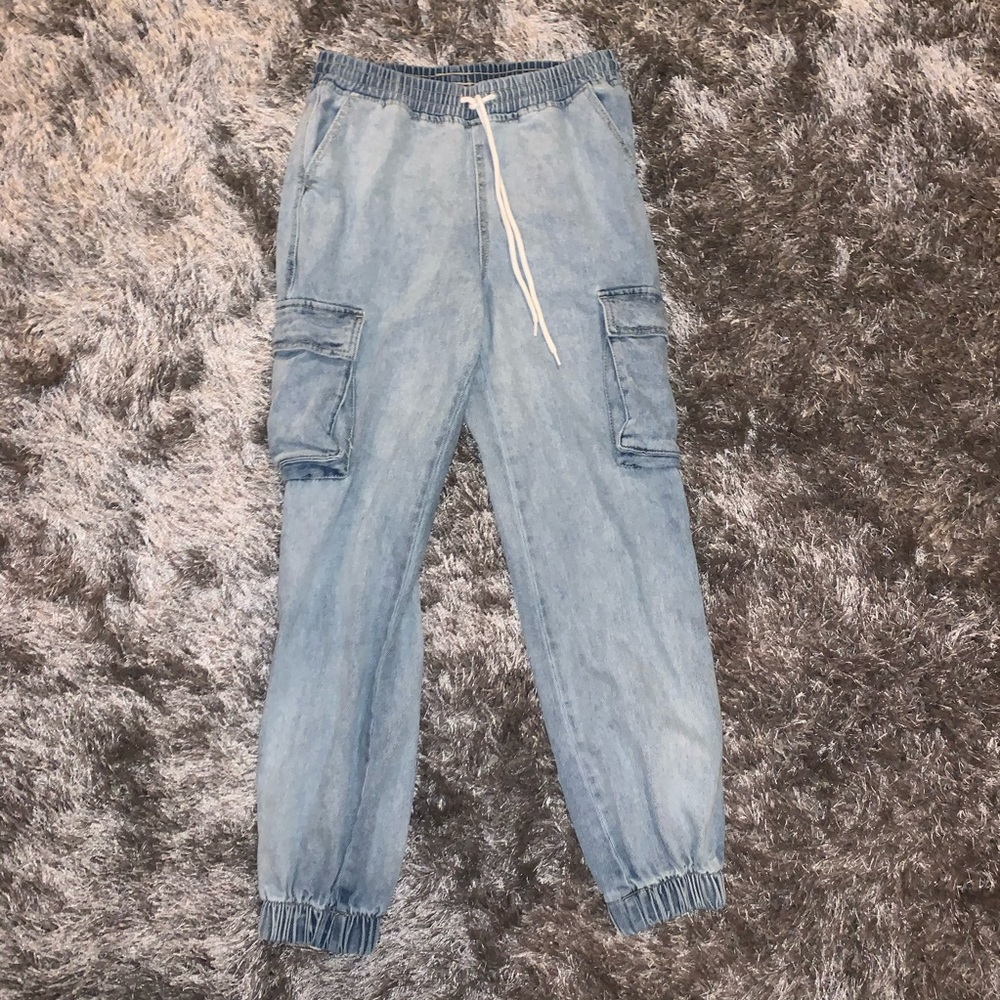 COLLEGE CLEANOUT-